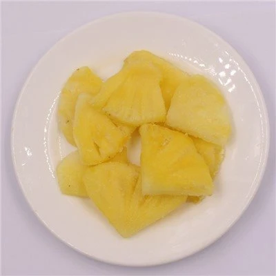Trozos de piña congelados